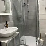Apartment Marina With Danube View And Free Garage, Next To Metro Station *