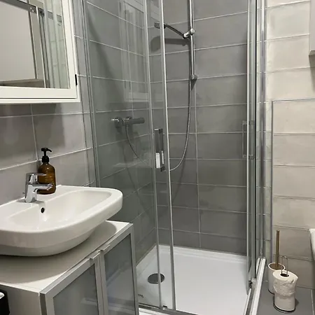 Appartamento Marina With Danube View And Free Garage, Next To Metro Station *